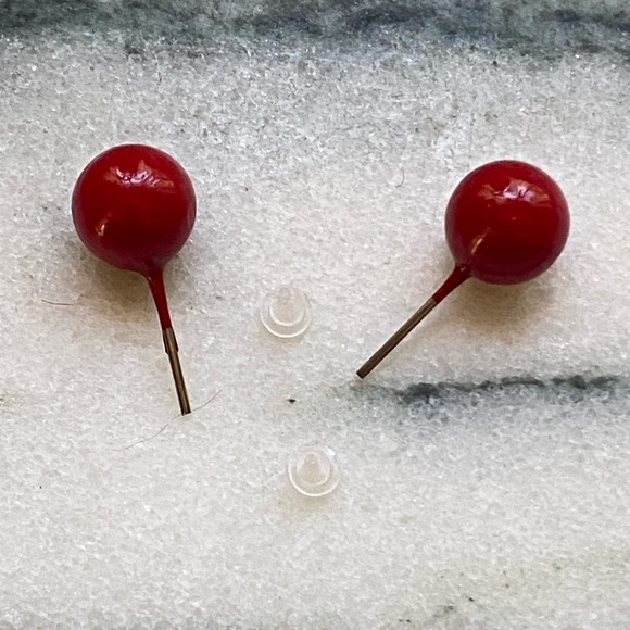 🎈Sale 🎈2 for $10 NWOT summer fashion earrings red round ball posts office - Picture 3 of 4